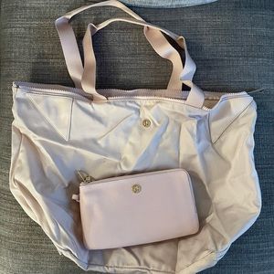Lululemon tote with matching wallet